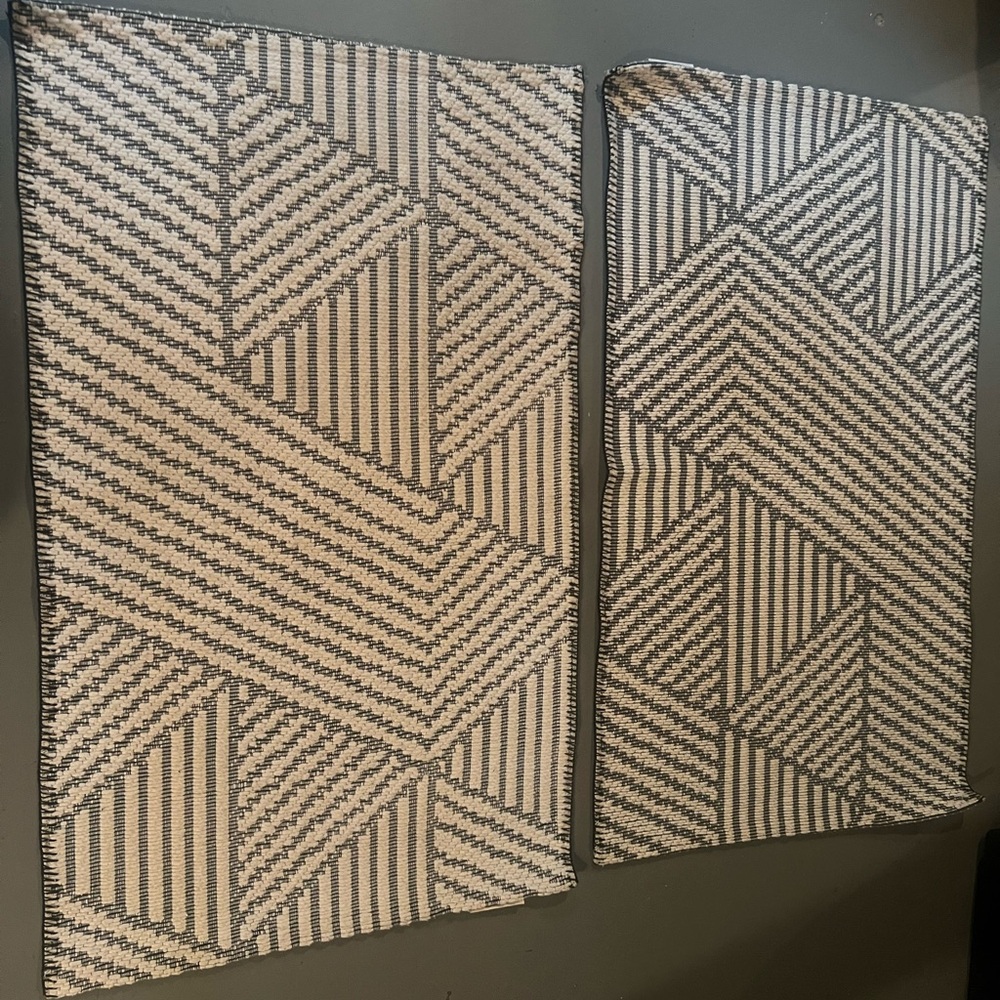 Geometric Patterned Rugs